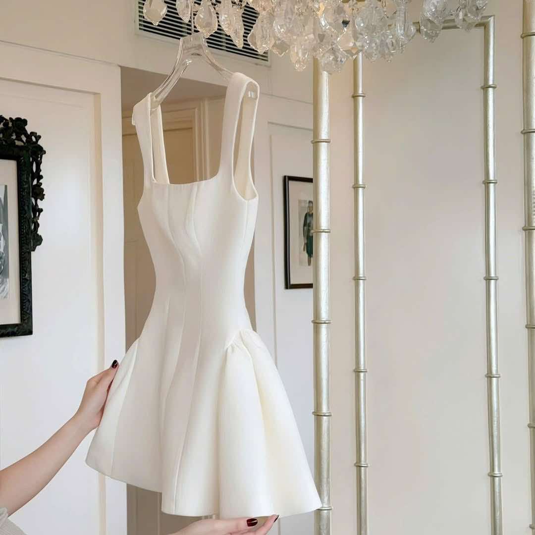 Madison Dress (On Hand)