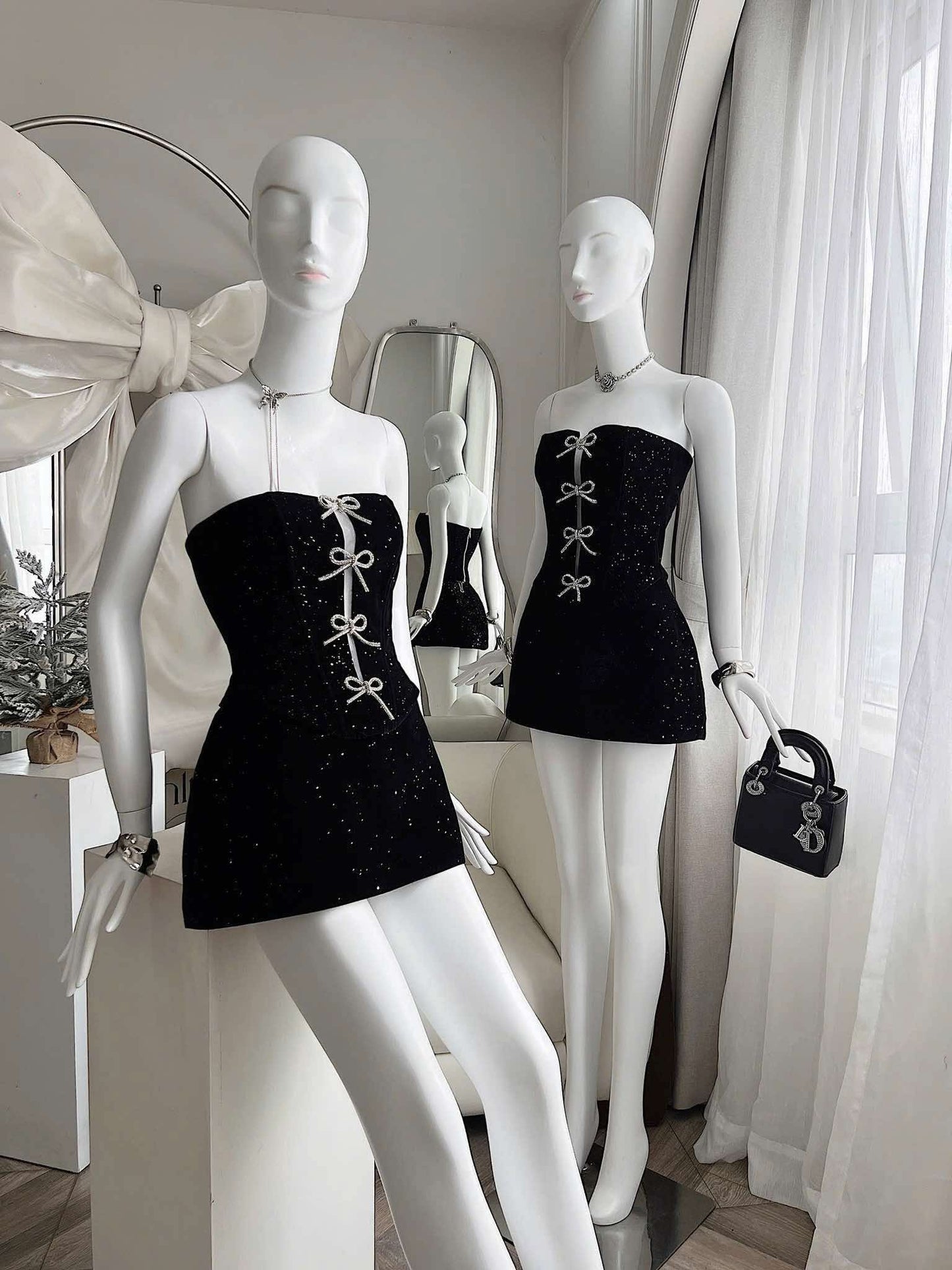 Jia Set (Limited Edition)