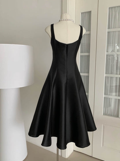 Antoinette Dress (On Hand)